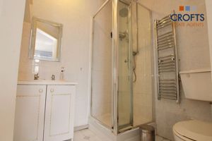 En-suite- click for photo gallery